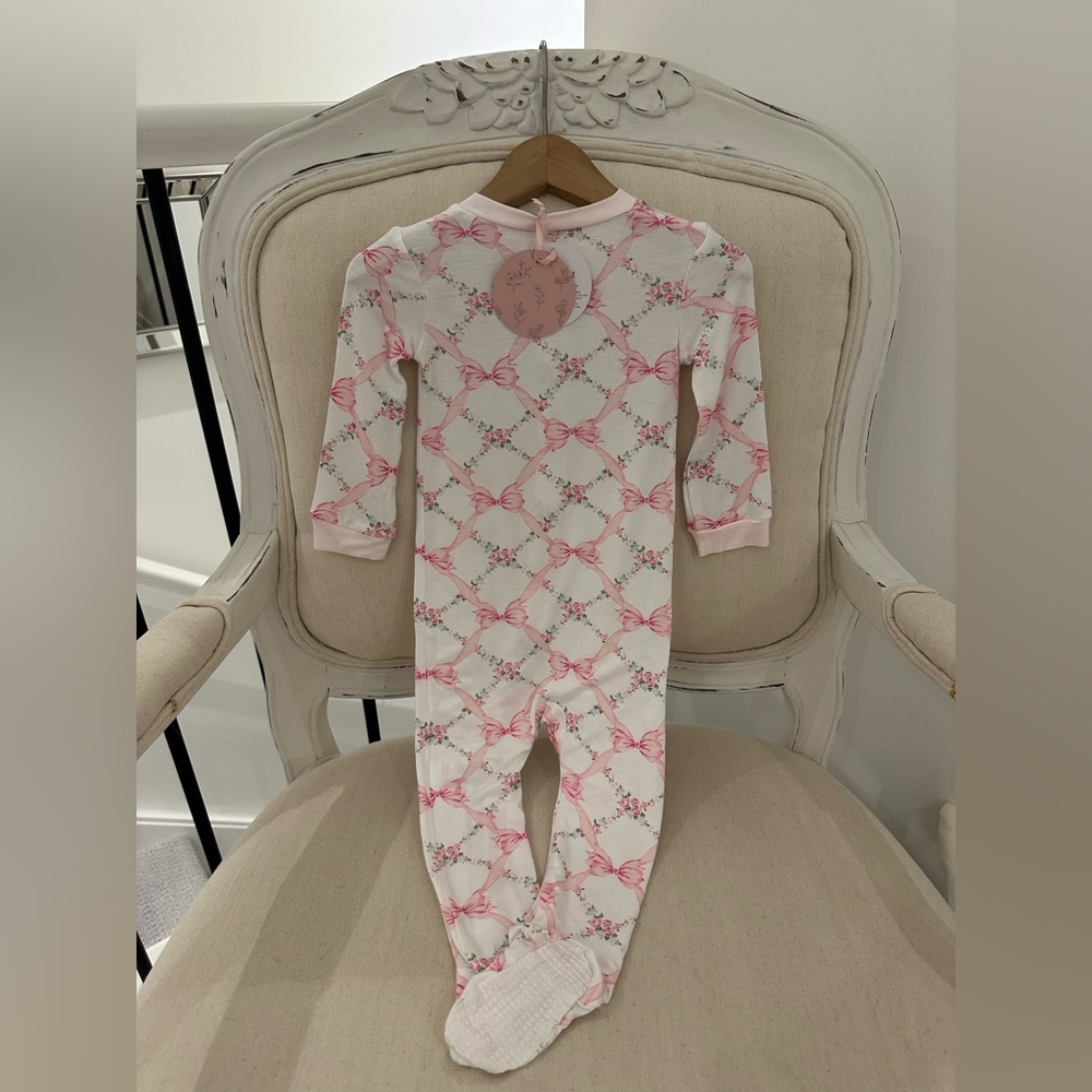 🎀 12 Mth Love Shack Fancy Inspired Soft Pink and White Baby Footie NWT - Picture 2 of 6